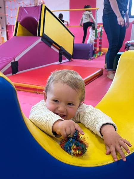 Une séance de baby gym en accès libre à Pomélou Bourgoin-Jallieu 
